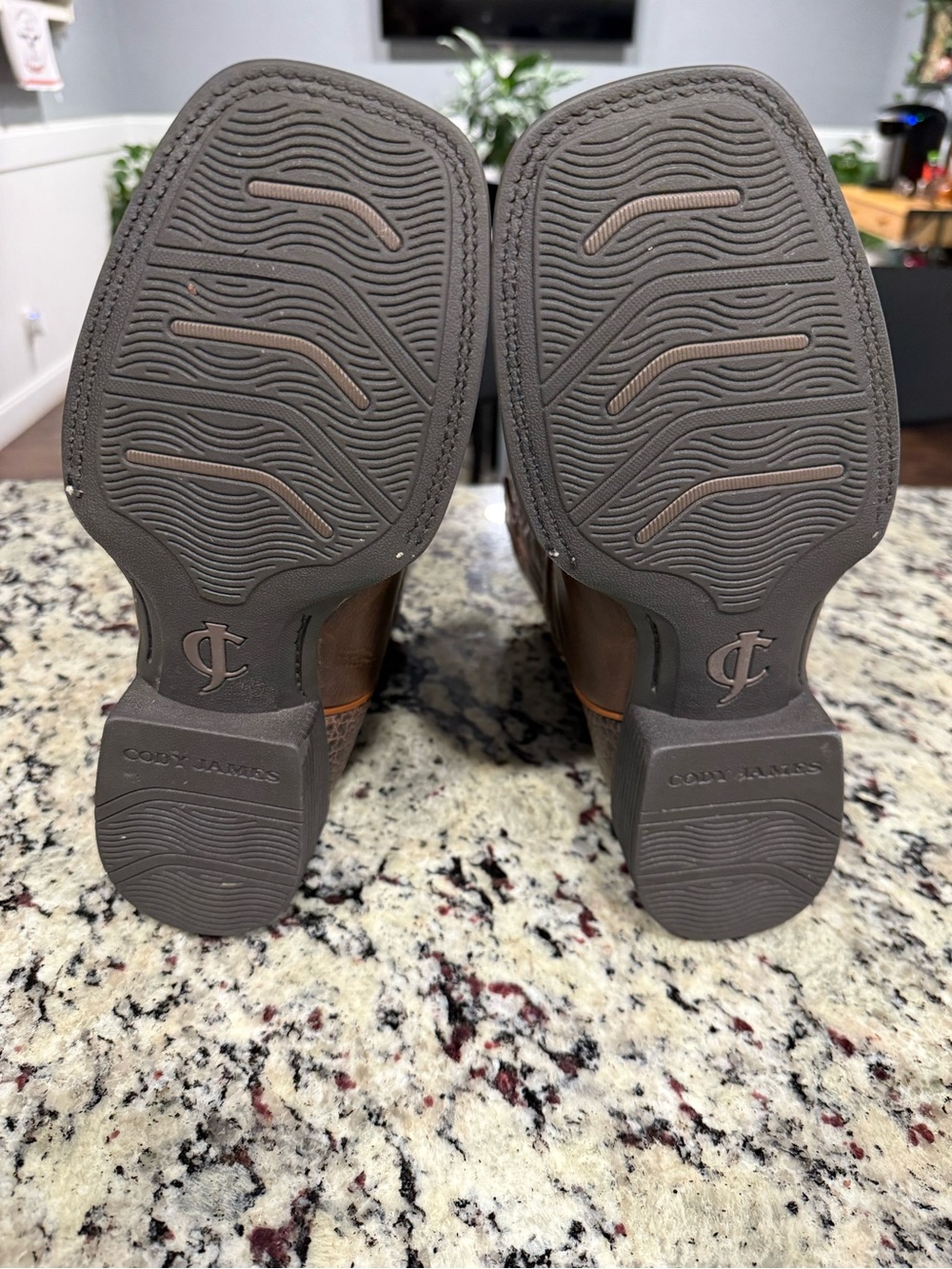 Men's Cody James Brown Leather Cowboy Boots. Size 8EE - Picture 4 of 5